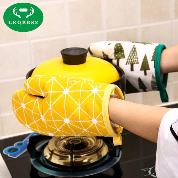 aprons women's kitchen apron insulated gloves1
aprons women's kitchen apron insulated gloves1