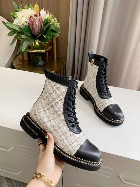 ankle boots women autumn winter low square heels cross strap shoes woman round toe lace up black beige riding boots motorcycle
ankle boots women autumn winter low square heels cross strap shoes woman round toe lace up black beige riding boots motorcycle