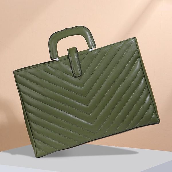 briefcases lapbags for men cow leather bag crossbody women luxury handbags designer real computer case1
briefcases lapbags for men cow leather bag crossbody women luxury handbags designer real computer case1