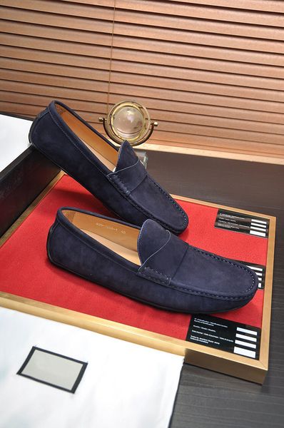 2022 men dress shoes fashion genuine leather formal groom wedding party flats male brand designer casual loafers size 38-44, Black
2022 men dress shoes fashion genuine leather formal groom wedding party flats male brand designer casual loafers size 38-44, Black