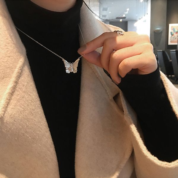 necklace women's 925 sterling silver minority design sense ins cool wind clavicle chain butterfly pendant
necklace women's 925 sterling silver minority design sense ins cool wind clavicle chain butterfly pendant
