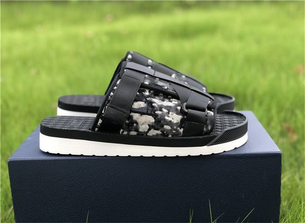 2022 designer men slippers black alpha sandal in oblique jacquard summer nylon bands comfortable rubber sole scuffs eur size 39-45
2022 designer men slippers black alpha sandal in oblique jacquard summer nylon bands comfortable rubber sole scuffs eur size 39-45
