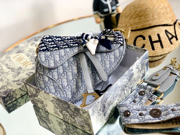 женская мода дизайнер классические женские сумки на ремне crossbody сумка высокого качества из натуральной кожи сумка седло сумки письмо han
женская мода дизайнер классические женские сумки на ремне crossbody сумка высокого качества из натуральной кожи сумка седло сумки письмо han
