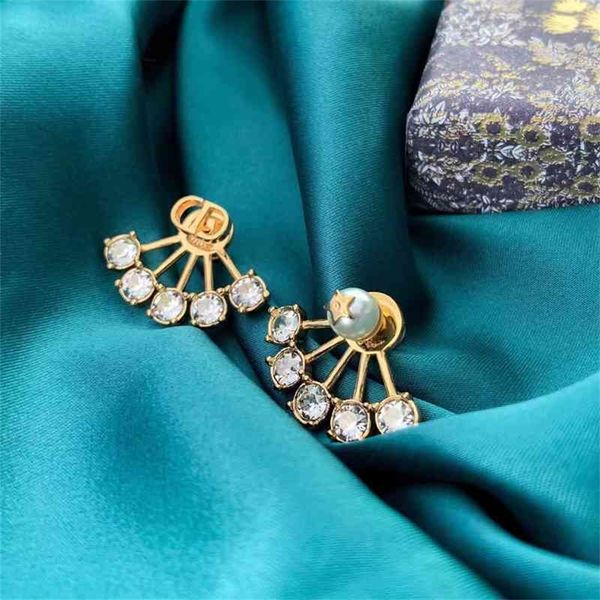 86% off factory shophome new women pearl umbrella diamond silver needle high version simple fashion, Golden
86% off factory shophome new women pearl umbrella diamond silver needle high version simple fashion, Golden
