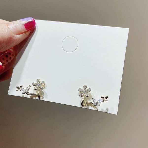 stud 2021 korean sweet fine metal flowers women earrings contracted lovely small shiny crystal butterfly fashion, Golden;silver
stud 2021 korean sweet fine metal flowers women earrings contracted lovely small shiny crystal butterfly fashion, Golden;silver