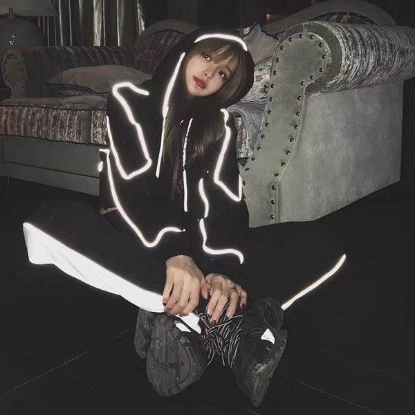 qlywg zhou short same reflective strip sweet yangqing women's sweater terry korean style loose cool pullover sweatshirtreflective strip, Black
qlywg zhou short same reflective strip sweet yangqing women's sweater terry korean style loose cool pullover sweatshirtreflective strip, Black
