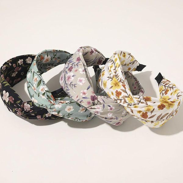 мода top cross knot turban floral print hair hoop широкая боковая головка для волос девушки эластичные волос гордные оголовочные бейзель акс
мода top cross knot turban floral print hair hoop широкая боковая головка для волос девушки эластичные волос гордные оголовочные бейзель акс