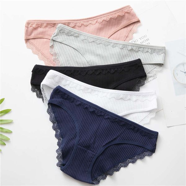 underwear cotton low waist lace edge breathable traceless women's briefs, Black;white
underwear cotton low waist lace edge breathable traceless women's briefs, Black;white