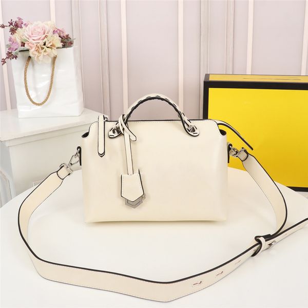 designer handbag casual clutch z-f0112-2 fashion ladies shoulder bag youth flap sweet wind genuine leather crossbody bag
designer handbag casual clutch z-f0112-2 fashion ladies shoulder bag youth flap sweet wind genuine leather crossbody bag