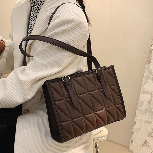 cross body veryme vintage handle bag for women large capacity shopping tote quality pu leather women's designer handbag shoulder female
cross body veryme vintage handle bag for women large capacity shopping tote quality pu leather women's designer handbag shoulder female