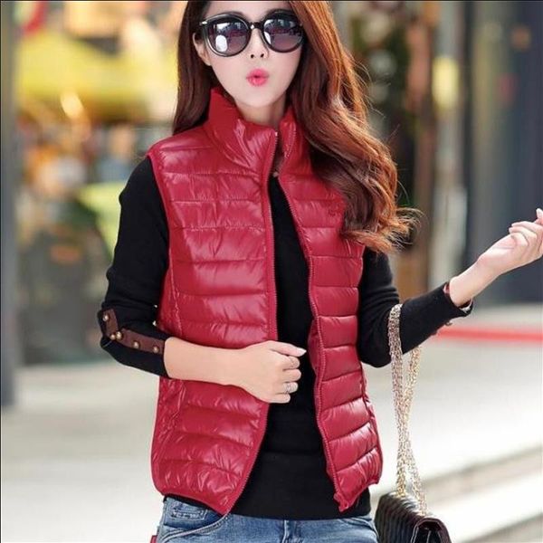 woman autumn plus size thick down vest female winter oversized hooded warm down waistcoat lady zipper solid dwn jackets 201031, Black;white
woman autumn plus size thick down vest female winter oversized hooded warm down waistcoat lady zipper solid dwn jackets 201031, Black;white