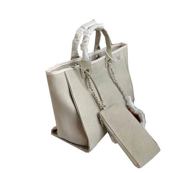 2022ss deauville clutch with chain beach bags canvas large capacity handle totes embroidery letter fashion simple casual fra
2022ss deauville clutch with chain beach bags canvas large capacity handle totes embroidery letter fashion simple casual fra