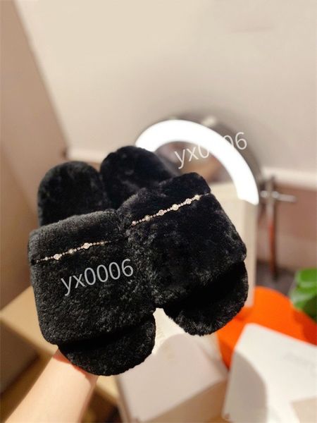 high qualit casual shoes highs low 35-40 sneakers oblique trainers embroidery printed alphabet canvas shoe women men stylist shoees yh211215, Red;white
high qualit casual shoes highs low 35-40 sneakers oblique trainers embroidery printed alphabet canvas shoe women men stylist shoees yh211215, Red;white