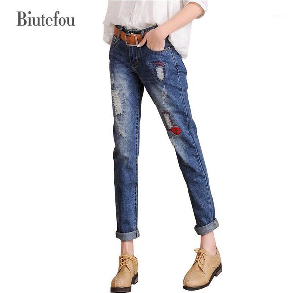 2020 biutefou brand new women embroidery jeans fashion hollow out ankle-length denim pants hole plus size pencil pants1, Blue
2020 biutefou brand new women embroidery jeans fashion hollow out ankle-length denim pants hole plus size pencil pants1, Blue