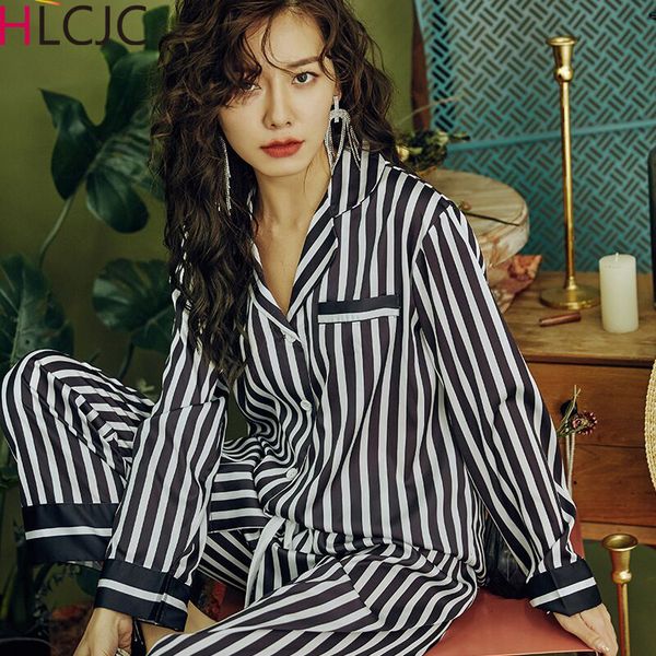 2020 women's 2 pieces pajamas sets silk striped pyjama women sleepwear sets spring autumn homewear nightwear gift home clothes y200708, Black;red
2020 women's 2 pieces pajamas sets silk striped pyjama women sleepwear sets spring autumn homewear nightwear gift home clothes y200708, Black;red