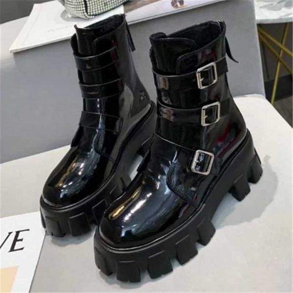 boots buckle non-slip splice short platform motorcycle boot cow patent leather shoes wearable women, Black
boots buckle non-slip splice short platform motorcycle boot cow patent leather shoes wearable women, Black