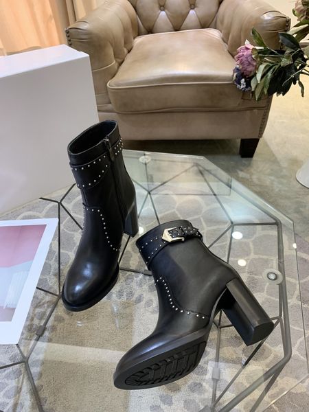 leather pointed bare boots thick high heeled short boots 2020 new leather chelsheets ankle boots, Black
leather pointed bare boots thick high heeled short boots 2020 new leather chelsheets ankle boots, Black