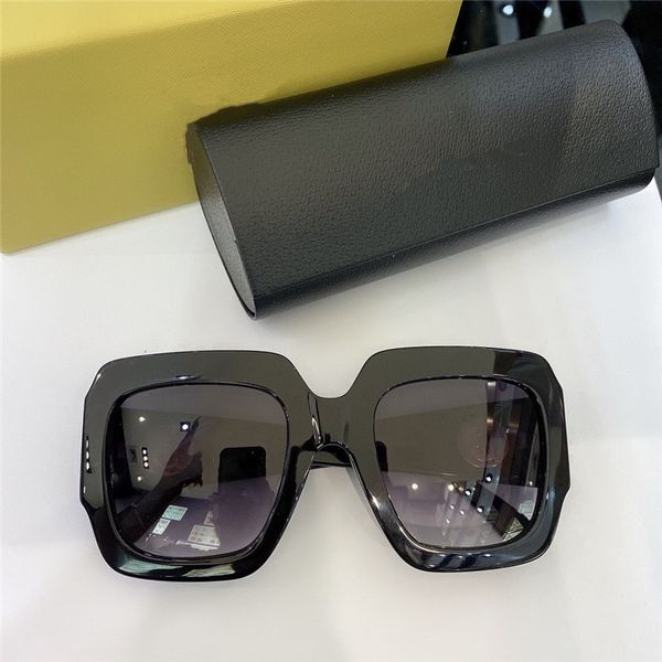 4316 new fashion new sunglasses retro full frame plate sunglasses retro punk style glasses uv400 protective lenses box, White;black
4316 new fashion new sunglasses retro full frame plate sunglasses retro punk style glasses uv400 protective lenses box, White;black