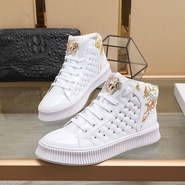 luxuries desiners men casual shoes designer red bottom studded spikes fashion insider sneakers black white high boots 0-5
luxuries desiners men casual shoes designer red bottom studded spikes fashion insider sneakers black white high boots 0-5