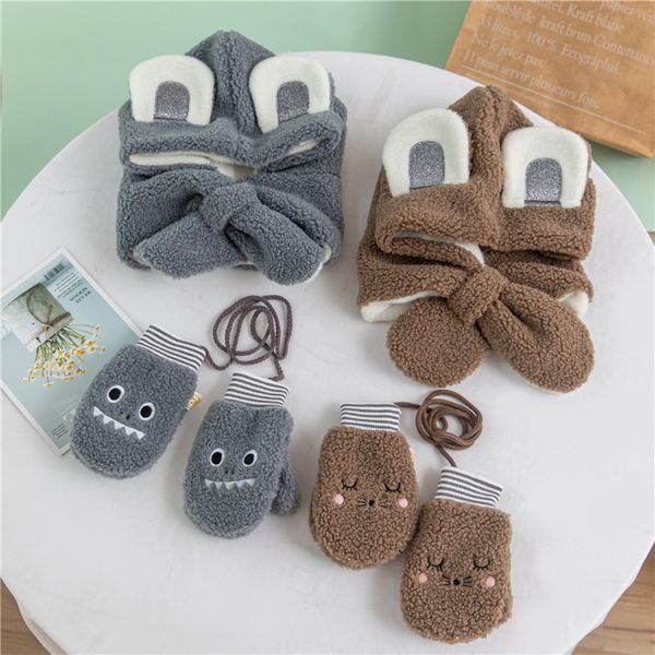 winter childrens hat scarf gloves fleece thickened cold protection warm and simple cute suit scarf one-piece wholesale, Red;brown
winter childrens hat scarf gloves fleece thickened cold protection warm and simple cute suit scarf one-piece wholesale, Red;brown