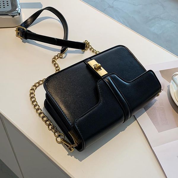 simple retro shoulder bag 2020 autumn and winter new fashion women's designer square chain messenger bag
simple retro shoulder bag 2020 autumn and winter new fashion women's designer square chain messenger bag