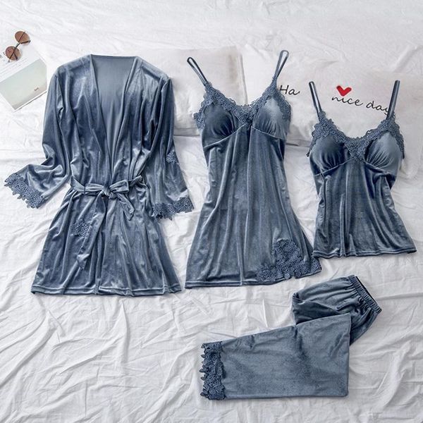 sfit pajamas women's autumn gold velvet four-piece suit long paragraph robe harness set with chest pad velvet 2020 solid pajamas1, Black;red
sfit pajamas women's autumn gold velvet four-piece suit long paragraph robe harness set with chest pad velvet 2020 solid pajamas1, Black;red