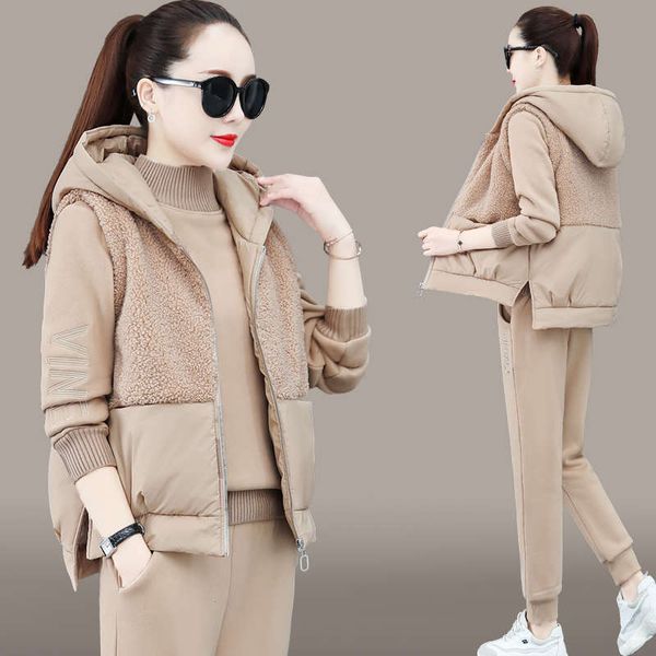 thickened sports suit women's autumn winter 2020 new casual wear lambskin coat vest and cashmere sweater three piece set, Gray
thickened sports suit women's autumn winter 2020 new casual wear lambskin coat vest and cashmere sweater three piece set, Gray