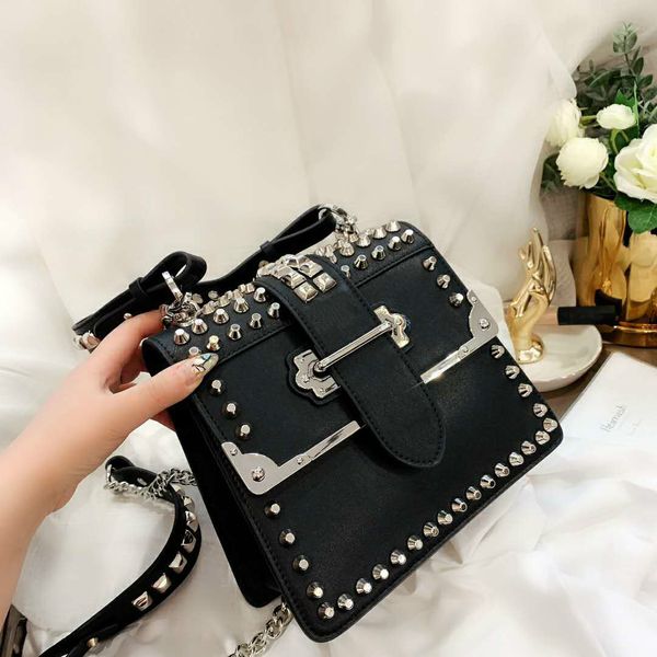 women's crossbody rivet bags designer's chain bags shoulder envelope flaps fashion style small size pd20100506
women's crossbody rivet bags designer's chain bags shoulder envelope flaps fashion style small size pd20100506