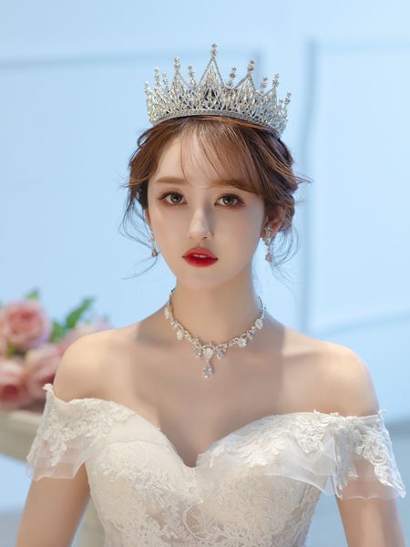 crown headdress bride three piece set 2020 new european style atmosphere necklace dress wedding accessories, Silver
crown headdress bride three piece set 2020 new european style atmosphere necklace dress wedding accessories, Silver