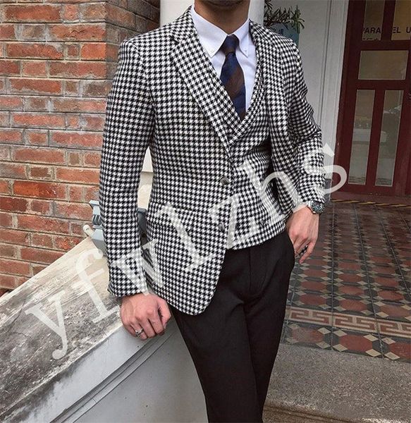 красивый две кнопки groomsmen нотч groom tuxedos мужские костюмы венчания / prom / dinner best man blazer (куртка + брюки + tie + vest) w600, Black;gray
красивый две кнопки groomsmen нотч groom tuxedos мужские костюмы венчания / prom / dinner best man blazer (куртка + брюки + tie + vest) w600, Black;gray