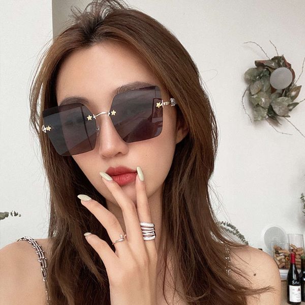 rimless glasses, red street, big square face, thin and fashionable women's anti ultraviolet diamond sunglasses, han banchao, White;black
rimless glasses, red street, big square face, thin and fashionable women's anti ultraviolet diamond sunglasses, han banchao, White;black