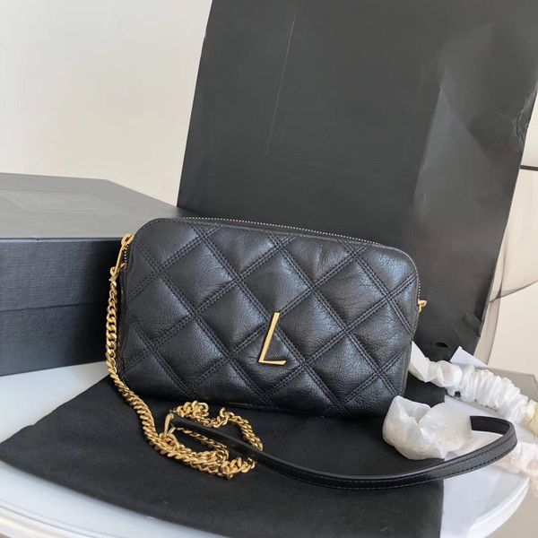 double zipper quilted lamb skin shoulder bag 608941yd it's full of fine leather essential fashion items for all seasons fashion bags
double zipper quilted lamb skin shoulder bag 608941yd it's full of fine leather essential fashion items for all seasons fashion bags