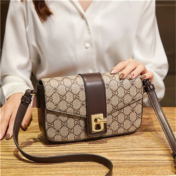 designer sale [old flower small square messenger new fashion color contrast printing single shoulder bag female wholesale store
designer sale [old flower small square messenger new fashion color contrast printing single shoulder bag female wholesale store