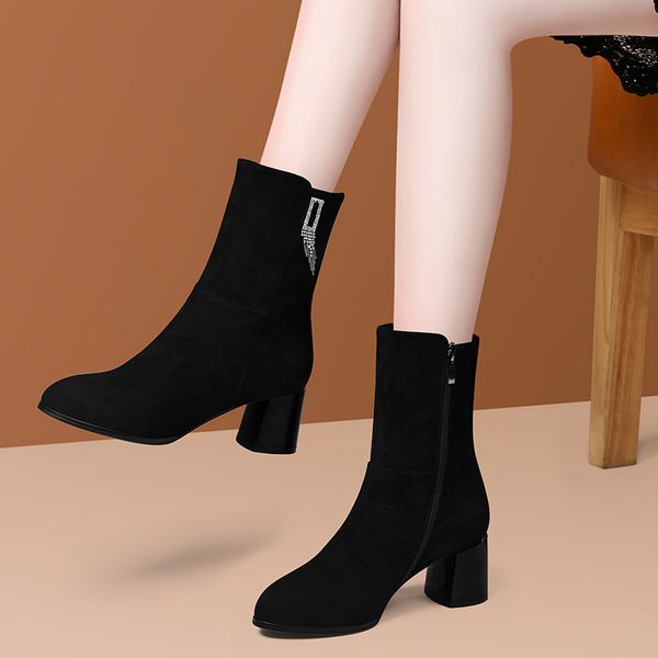 real leather sneakers women boots chaussures de designer sports loafers running martin platform casual outdoor luxurys designers bags a41
real leather sneakers women boots chaussures de designer sports loafers running martin platform casual outdoor luxurys designers bags a41