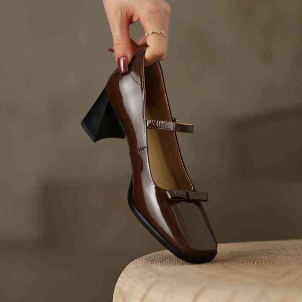 dress shoes spring/autumn women square toe high heels chunky heel split leather pumps concise retro mary janes 220303, Black
dress shoes spring/autumn women square toe high heels chunky heel split leather pumps concise retro mary janes 220303, Black