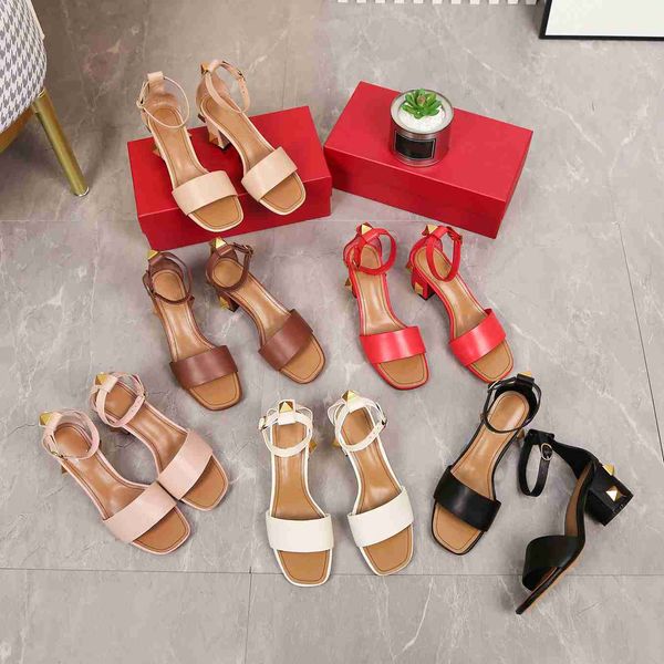 2022 new women shoes mid heel sandals six colors fashion banquet designer shoes ladies with box size 35-43, Black
2022 new women shoes mid heel sandals six colors fashion banquet designer shoes ladies with box size 35-43, Black