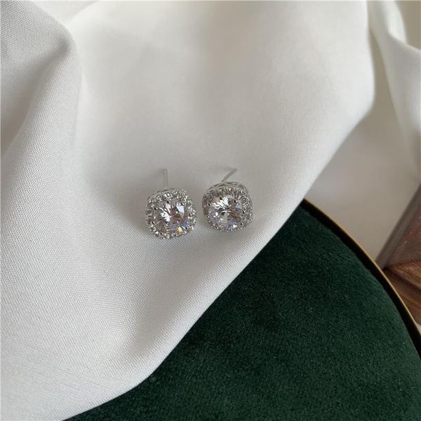 stud timeonly temperament shinning rhinestones earrings a b color hollow earring for women girlfriend delicate accessories, Golden;silver
stud timeonly temperament shinning rhinestones earrings a b color hollow earring for women girlfriend delicate accessories, Golden;silver