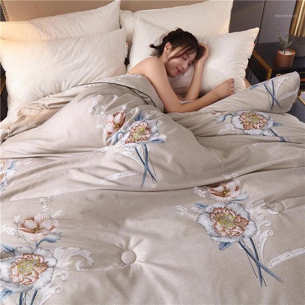 new simple cotton silk quilt & four seasons summer cool quilt & spring autumn winter1
new simple cotton silk quilt & four seasons summer cool quilt & spring autumn winter1