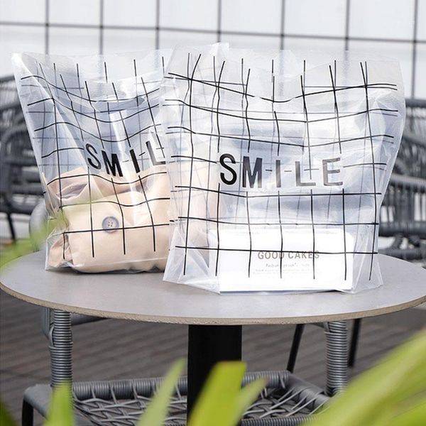 gift wrap 50pcs plastic bags smile shopping packaging baking bread cake candy bag christmas baby shower wrapping pouches1
gift wrap 50pcs plastic bags smile shopping packaging baking bread cake candy bag christmas baby shower wrapping pouches1