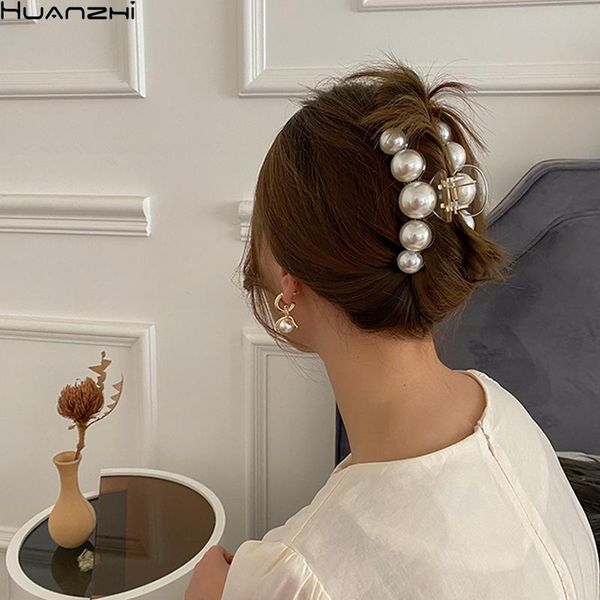 2020 new hyperbole big pearls acrylic hair claw clips big size makeup hair styling barrettes for women hair accessories, Black;brown
2020 new hyperbole big pearls acrylic hair claw clips big size makeup hair styling barrettes for women hair accessories, Black;brown