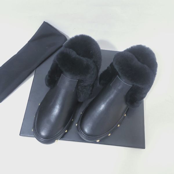 women's cotton shoes in winter with plush, warm, warm, soft sole, non slip leather short boots, leather shoes, wool and cotton boots, Black
women's cotton shoes in winter with plush, warm, warm, soft sole, non slip leather short boots, leather shoes, wool and cotton boots, Black