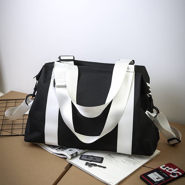 manufacturer luggage short-distance wearable polyester soft surface travel handbags large capacity one-shoulder light luggage boarding bag
manufacturer luggage short-distance wearable polyester soft surface travel handbags large capacity one-shoulder light luggage boarding bag