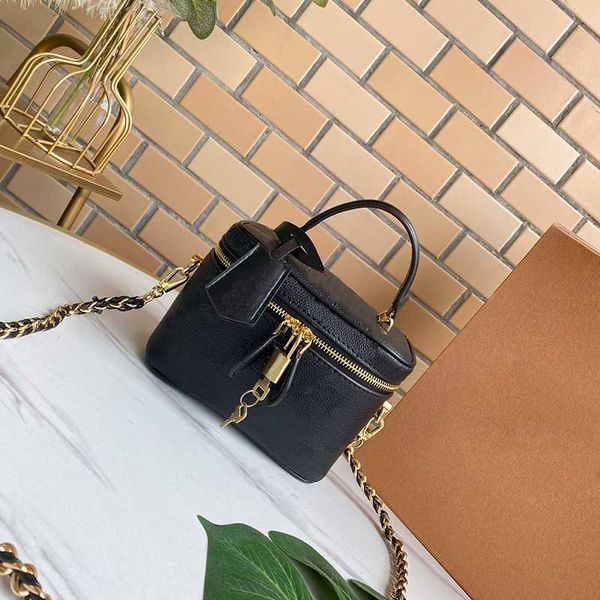 2021 new lady cosmetic bag box bag female designer leather handbag shoulder messenger bag wallet m42264
2021 new lady cosmetic bag box bag female designer leather handbag shoulder messenger bag wallet m42264
