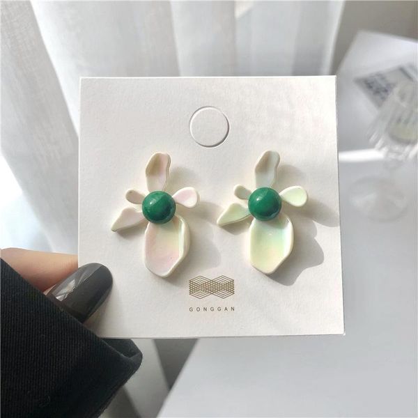 stud earring women flowers earrings woman pendant jewelry charms ladies fashion sweet gold color trendy metal aretes de mujer, Golden;silver
stud earring women flowers earrings woman pendant jewelry charms ladies fashion sweet gold color trendy metal aretes de mujer, Golden;silver