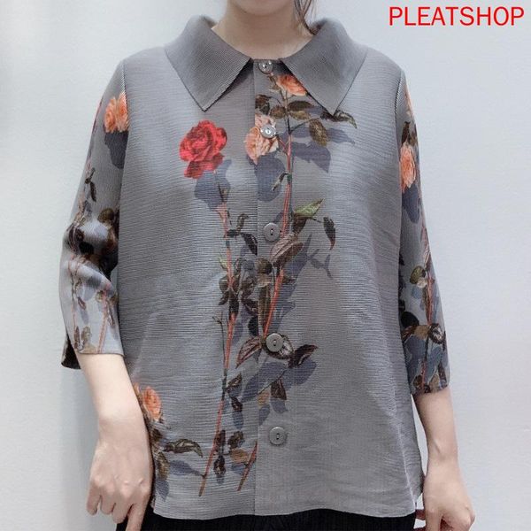 miyake pleated autumn new printed turn-down collar coat women's outdoor cardigan noble oversized shirt one piece, White
miyake pleated autumn new printed turn-down collar coat women's outdoor cardigan noble oversized shirt one piece, White