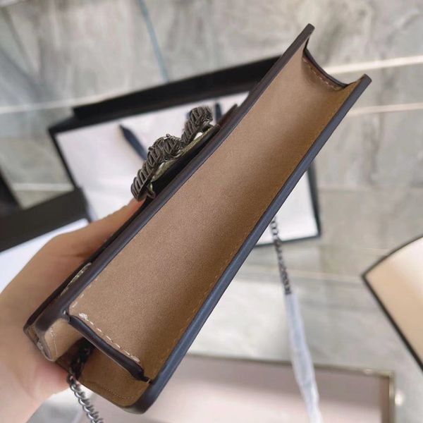 fashion ladies one-shoulder messenger handbag coin purse wrist bag hand wallet high-quality leather brown
fashion ladies one-shoulder messenger handbag coin purse wrist bag hand wallet high-quality leather brown
