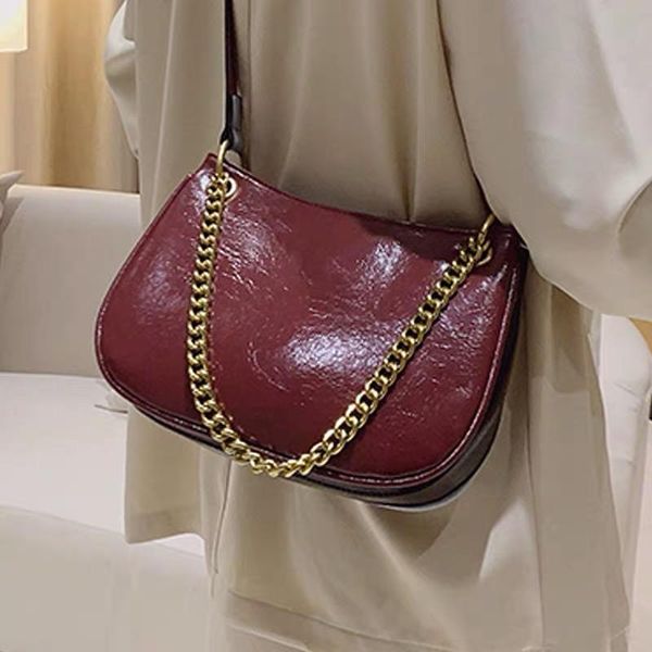 vintage luxury design ladies shoulder messenger bag female purses fashion gold chain saddle handbags women crossbody bags
vintage luxury design ladies shoulder messenger bag female purses fashion gold chain saddle handbags women crossbody bags
