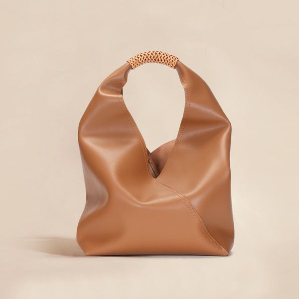 shoulder genuine leather bucket big capacity hollow out handle handbag casual ol versitable women bag c0121
shoulder genuine leather bucket big capacity hollow out handle handbag casual ol versitable women bag c0121