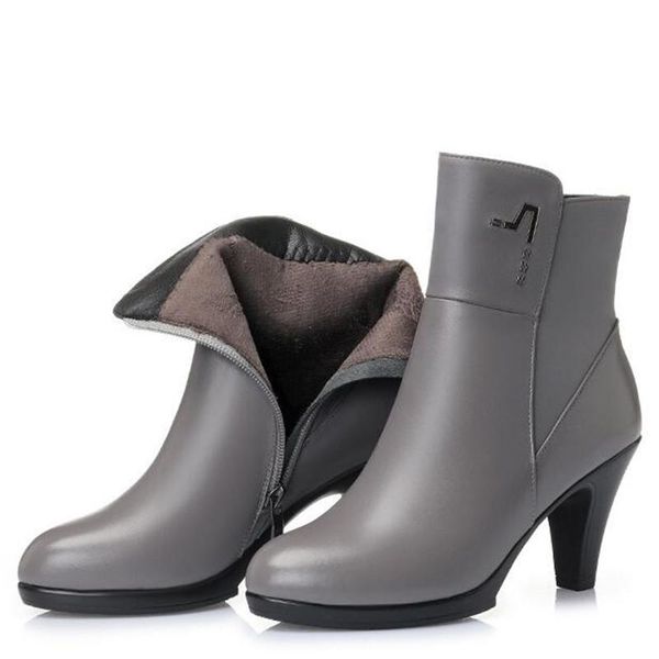 2020 new winter warm plush / wool boots women shoes high heel boots fine with warm snow genuine leather shoes women, Black 
2020 new winter warm plush / wool boots women shoes high heel boots fine with warm snow genuine leather shoes women, Black