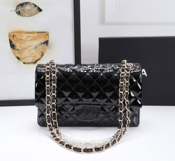 fashion luxurys designers handbags square chain bag real leather womens bag large-capacity shoulder bags quilted messenger bag1
fashion luxurys designers handbags square chain bag real leather womens bag large-capacity shoulder bags quilted messenger bag1